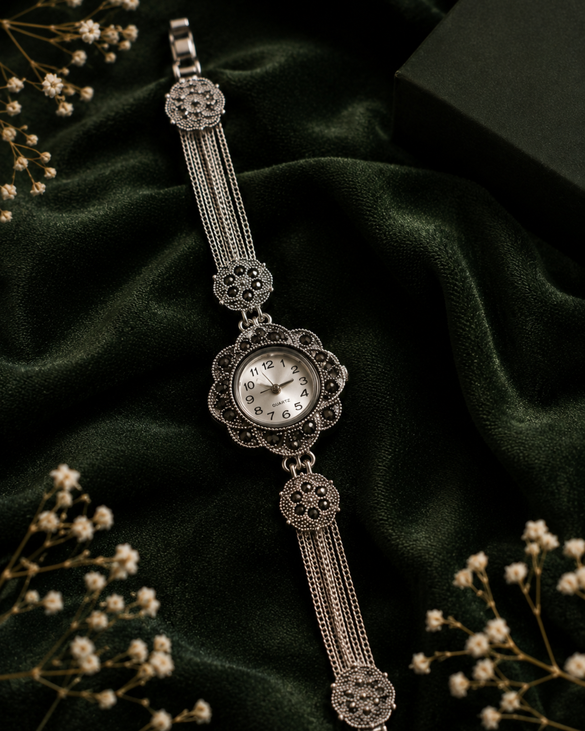 Flore — Vintage Pendant Watch